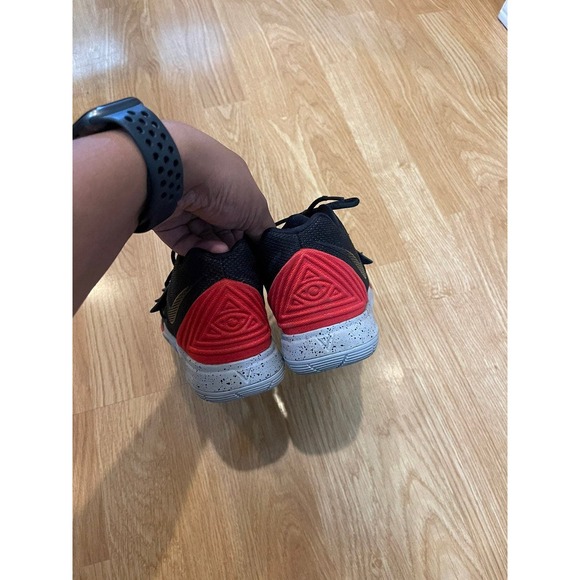 Nike Kyrie shoes black - Picture 3 of 5